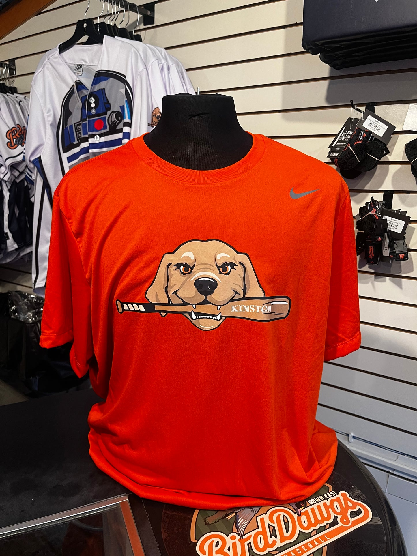 Nike Legend SS Tee in Orange Or Navy